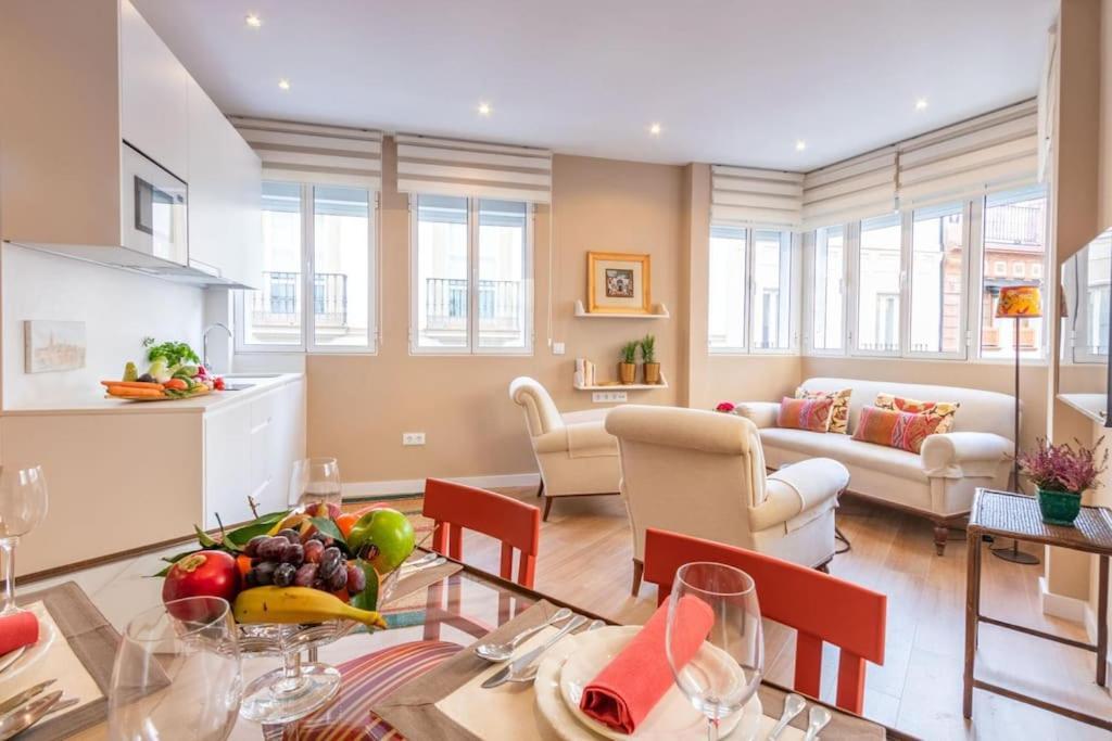 Plaza Nueva Deluxe Suite By Valcambre Σεβίλλη Εξωτερικό φωτογραφία